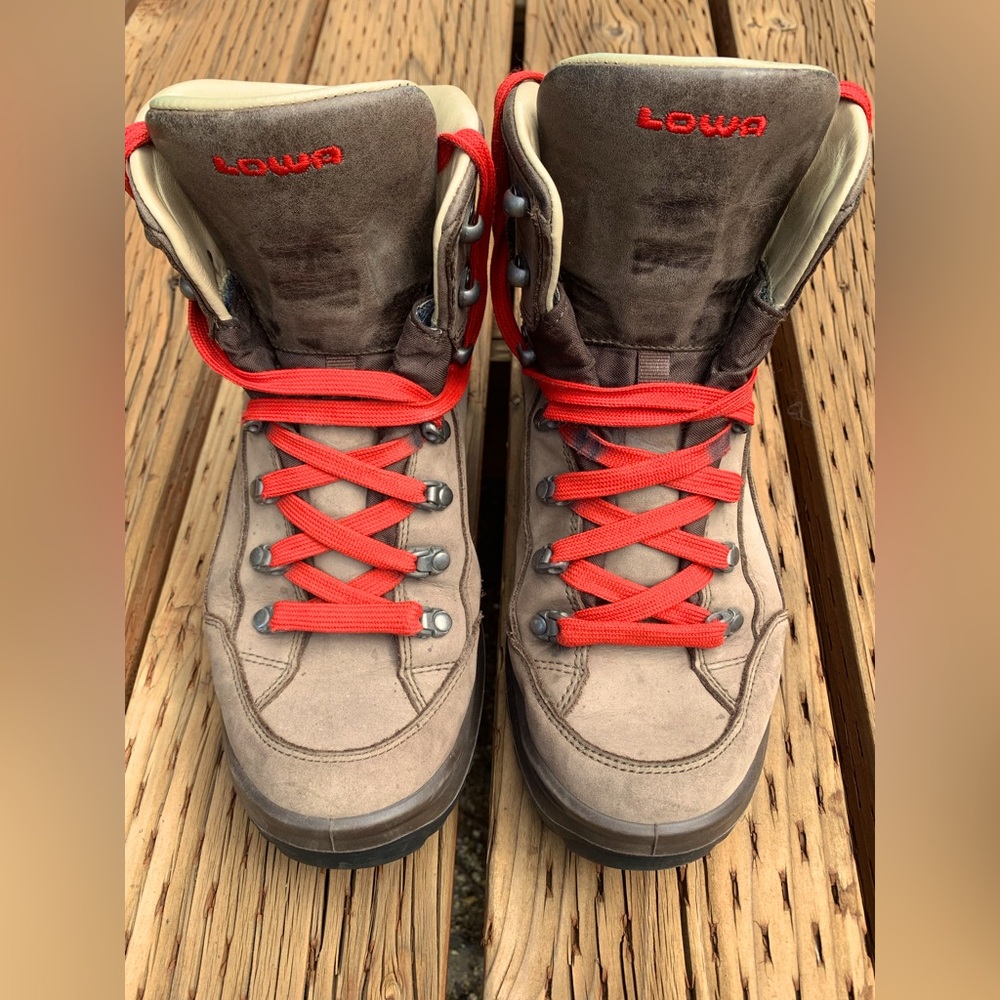 Lowa Vintage Hiking Boots Gem